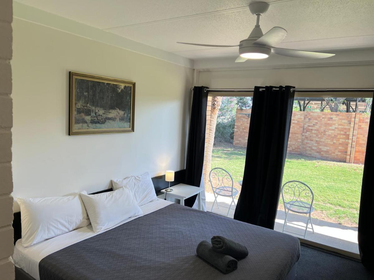 Jumbuck Motor Inn - Pool - Pet Friendly Section - King Beds Longreach Exterior photo